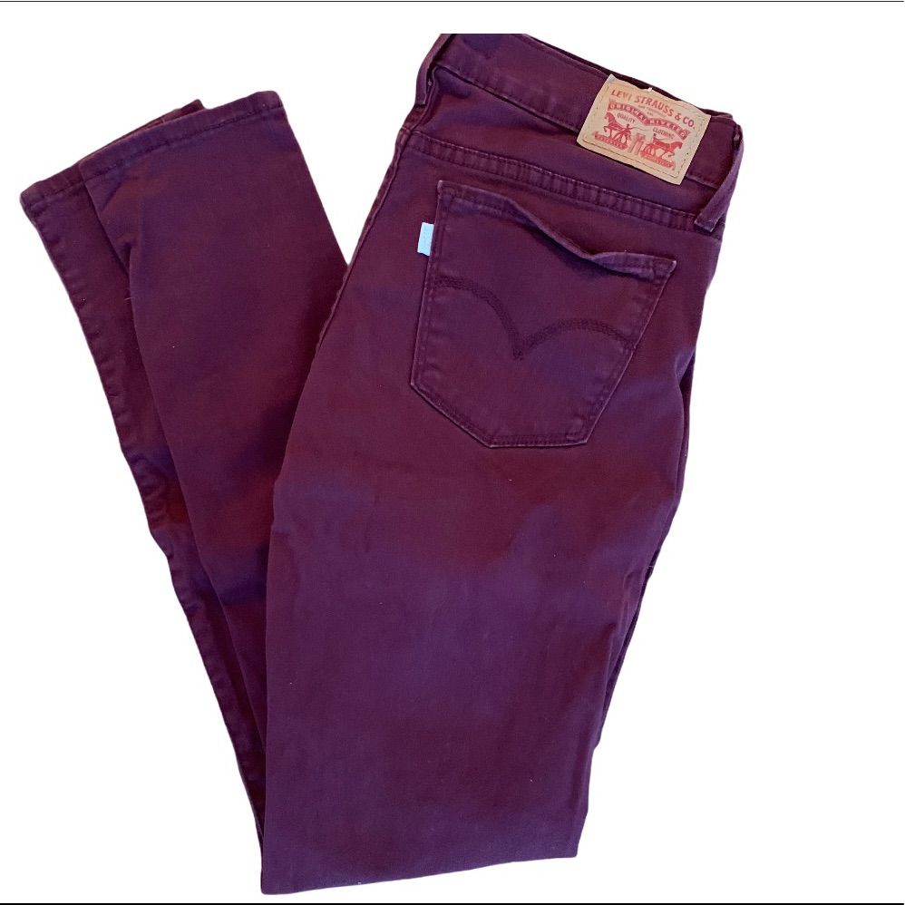 710 Levis Jeans